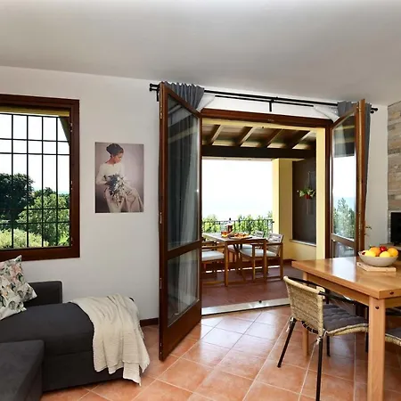 Bbq & Pools Ghh Apartment